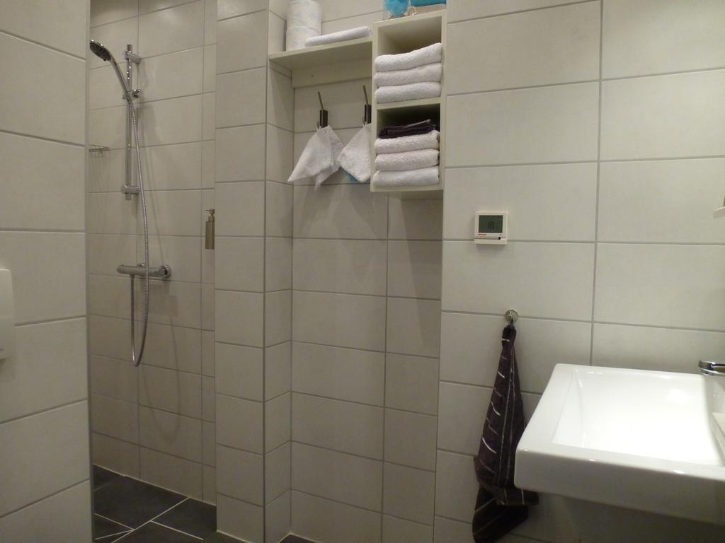 Achter De Beukenboom Panzió Roden Kültér fotó